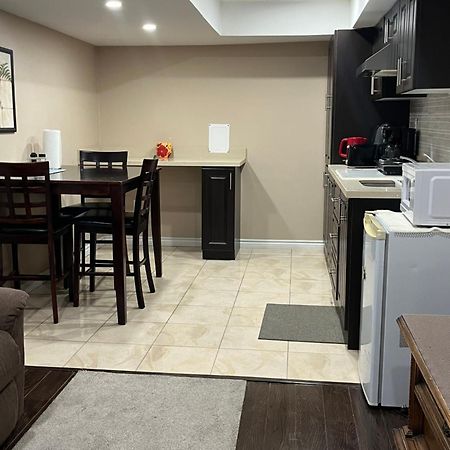 Bernie'S Basement Apartman Milton Kültér fotó