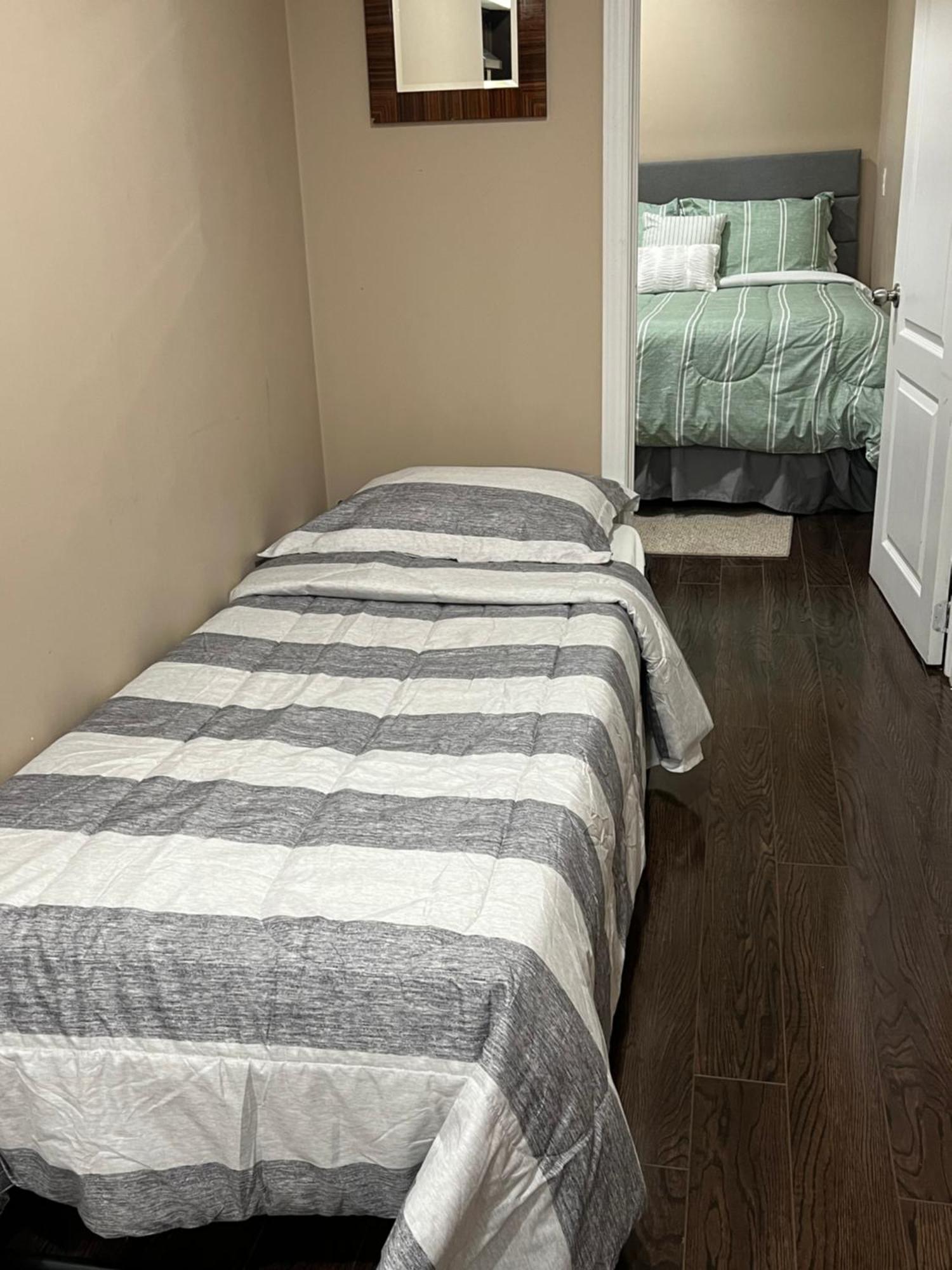 Bernie'S Basement Apartman Milton Kültér fotó