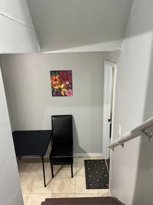 Bernie'S Basement Apartman Milton Kültér fotó