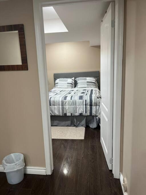 Bernie'S Basement Apartman Milton Kültér fotó