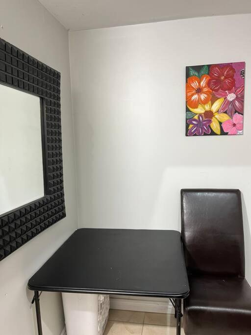 Bernie'S Basement Apartman Milton Kültér fotó