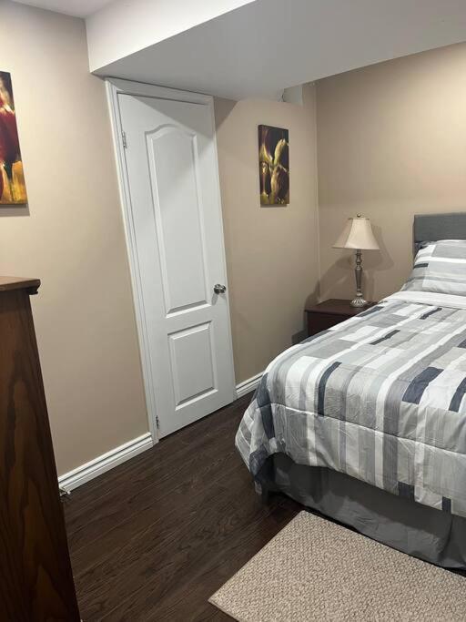 Bernie'S Basement Apartman Milton Kültér fotó