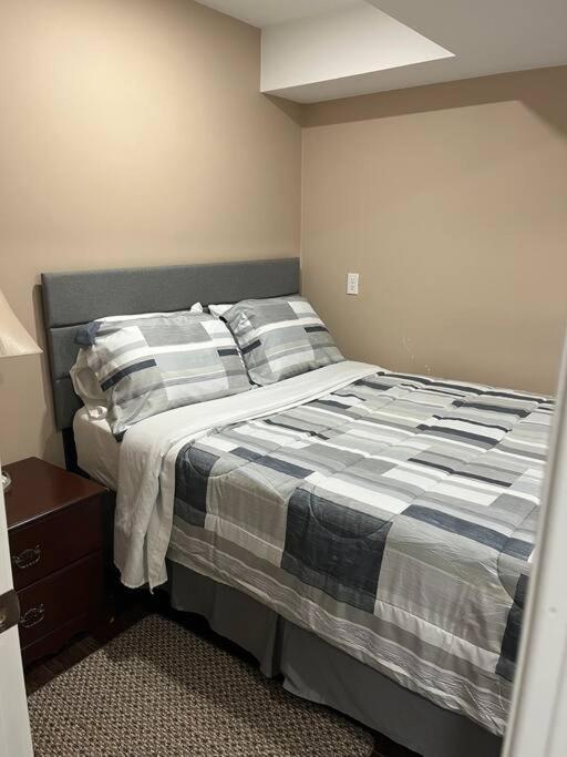 Bernie'S Basement Apartman Milton Kültér fotó